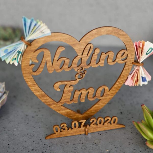 Hochzeitsgeschenk Holz: Individuell & nach deinen Wünschen gefertigt