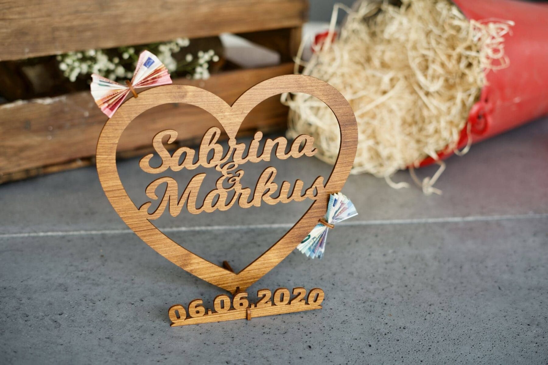Valentinstag Individuelles Geschenk zur Hochzeit aus Holz – Herz