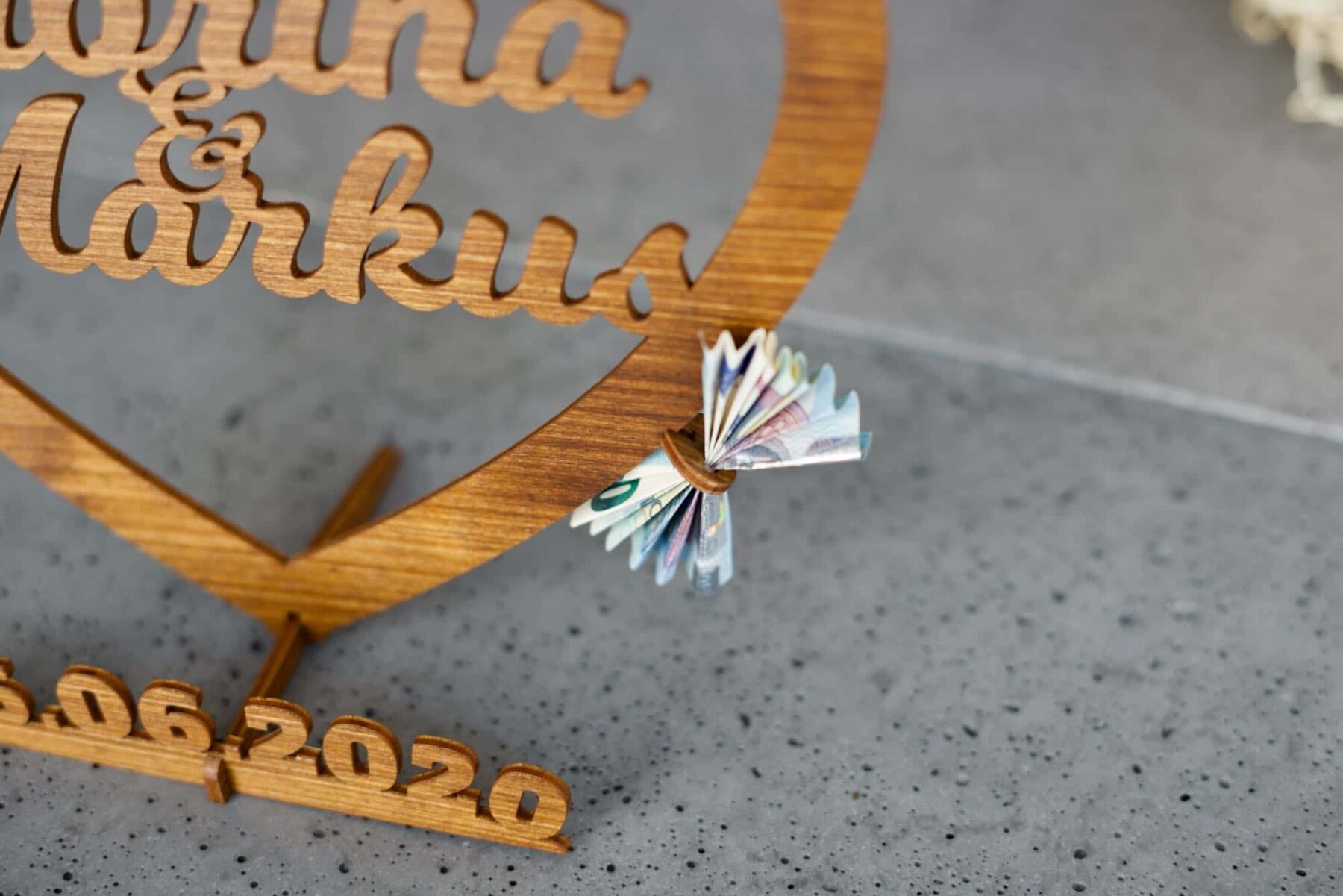 Valentinstag Individuelles Geschenk zur Hochzeit aus Holz – Herz