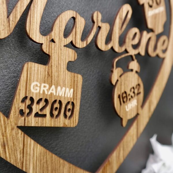 Bestseller Erinnerung an Geburt aus Holz mit Geburtsdaten zum Aufhängen