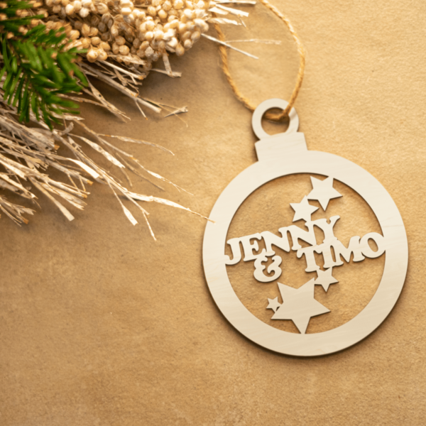 Weihnachten Weihnachtskugel mit Namen in Wunschfarbe– Kugel mit Sternen – Christbaumkugel Christbaumschmuck Weihnachtsbaumkugel