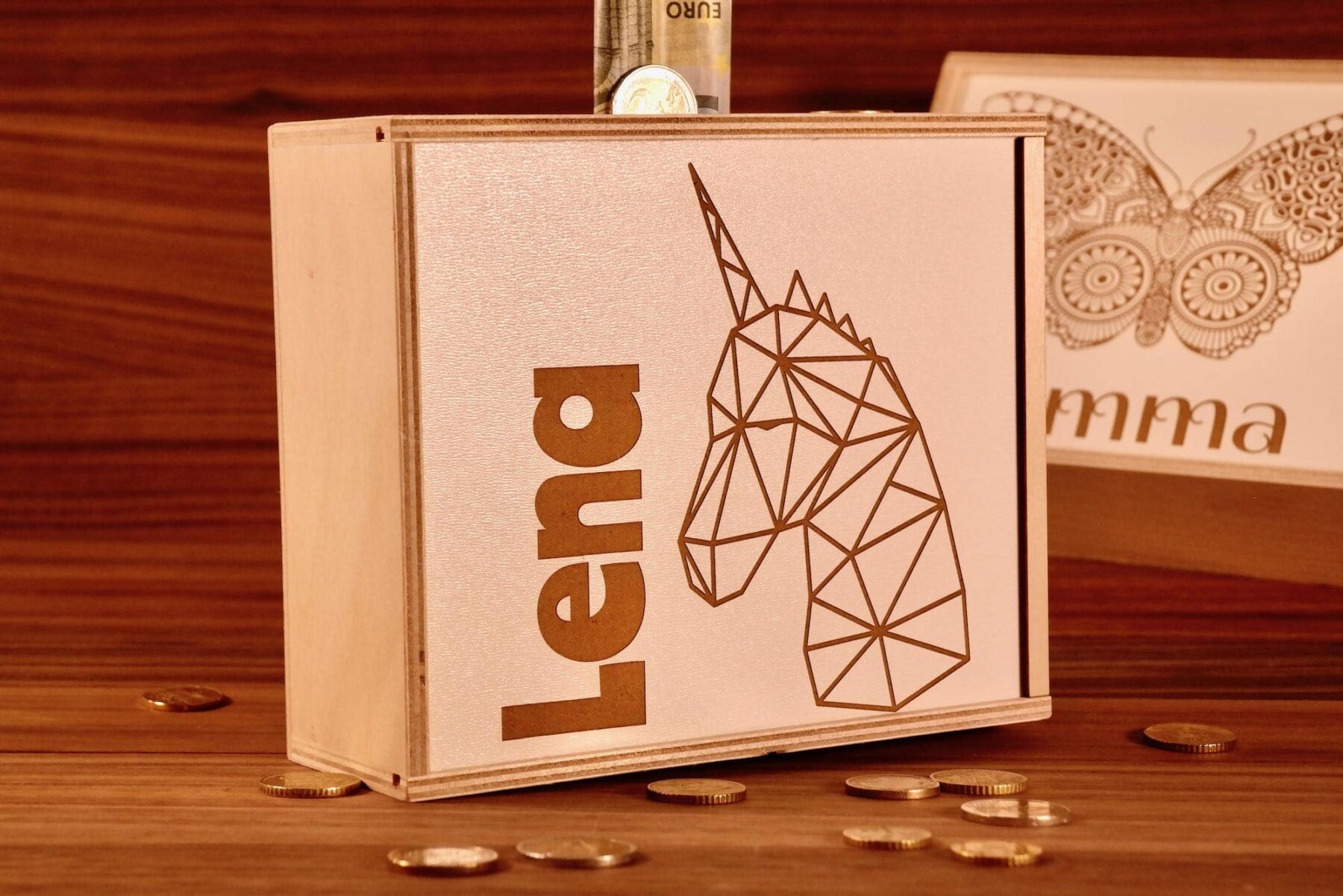 Spardosen für Kinder Lieblingskiste: Spardose mit Wunschname für Kinder Polygon-Design