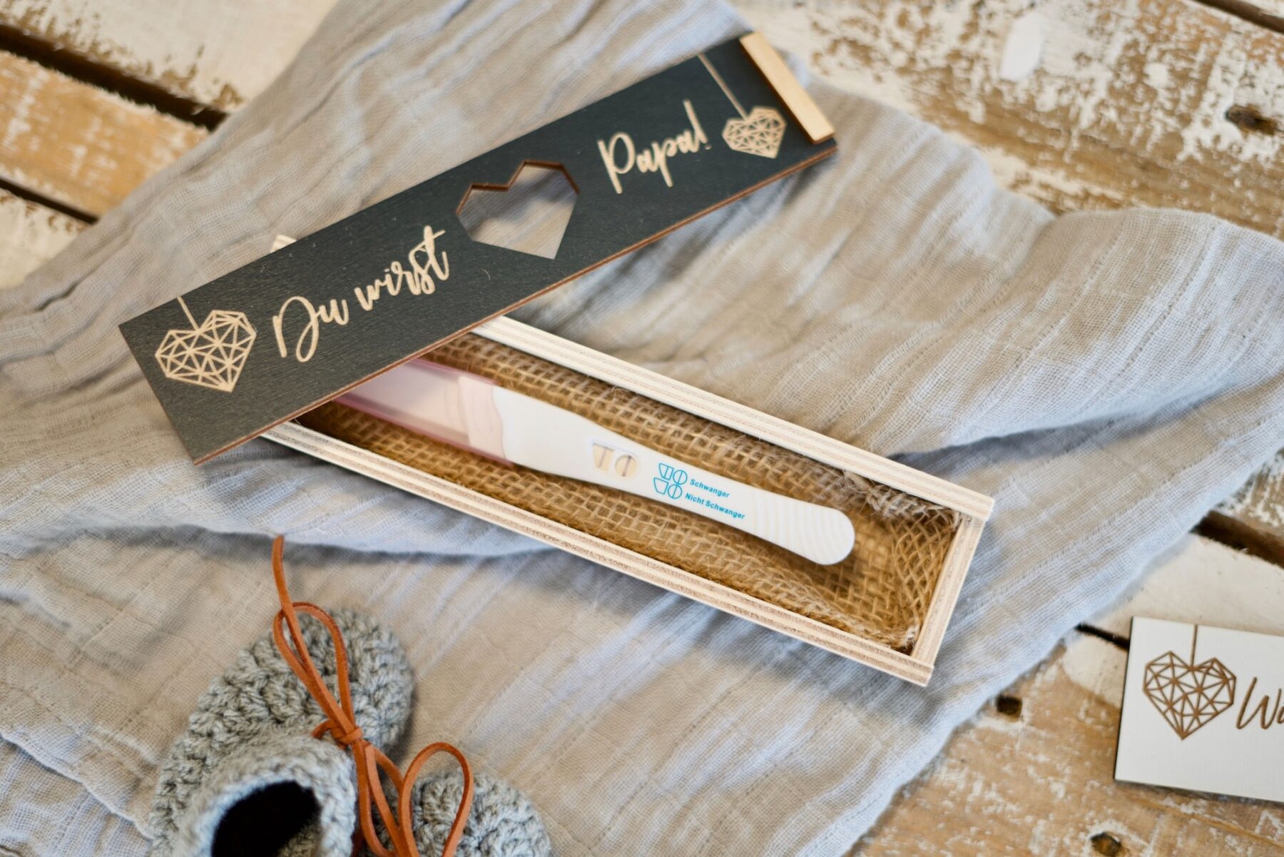 Lieblingskiste Lieblingskiste: Du wirst Papa! Schwangerschaft verkünden – Wunschfarbe