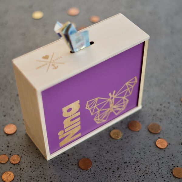 Einschulung Lieblingskiste: Spardose mit Wunschname für Kinder Polygon-Design