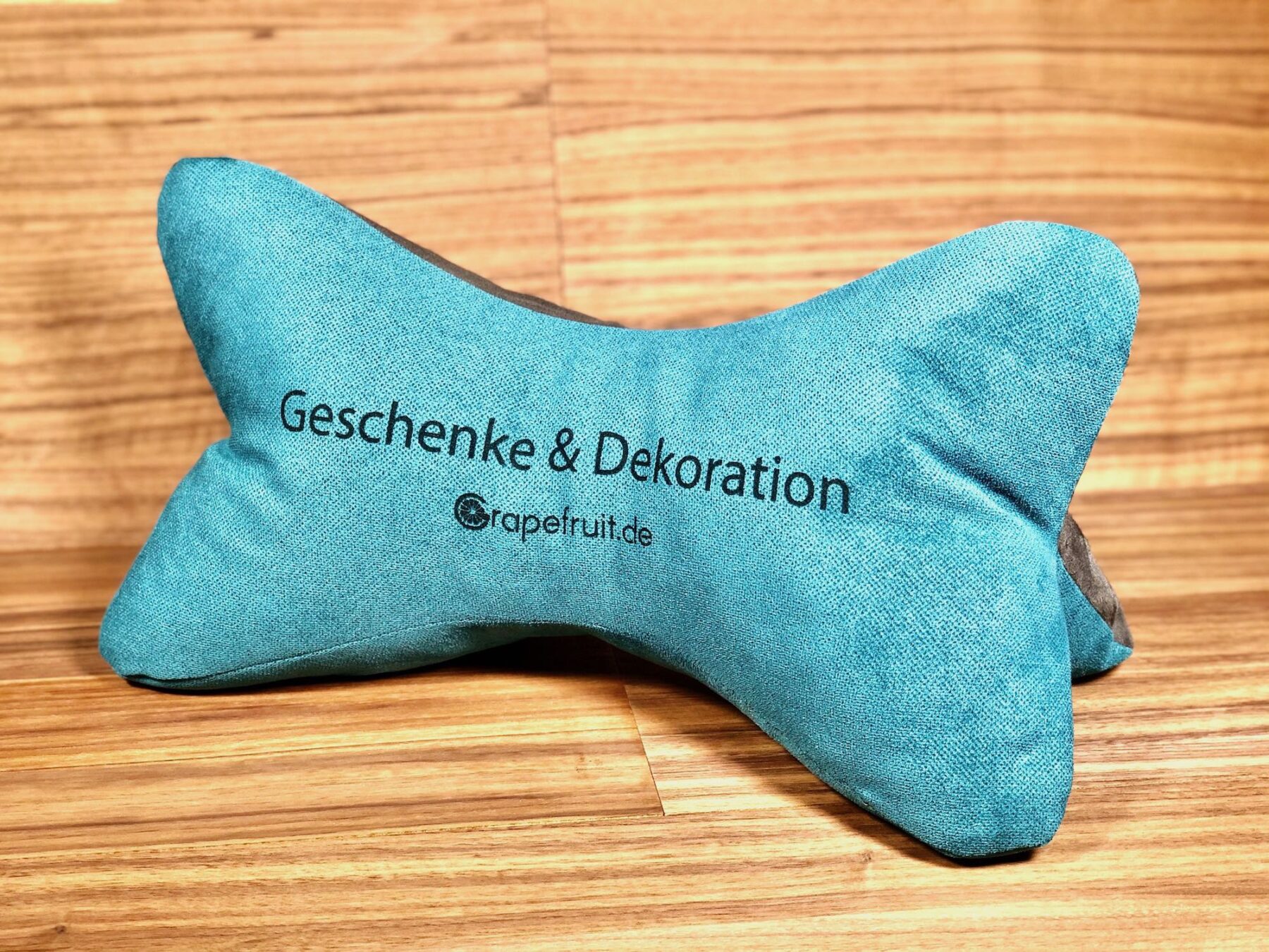 Kissen Leseknochen Logo Lasergravur