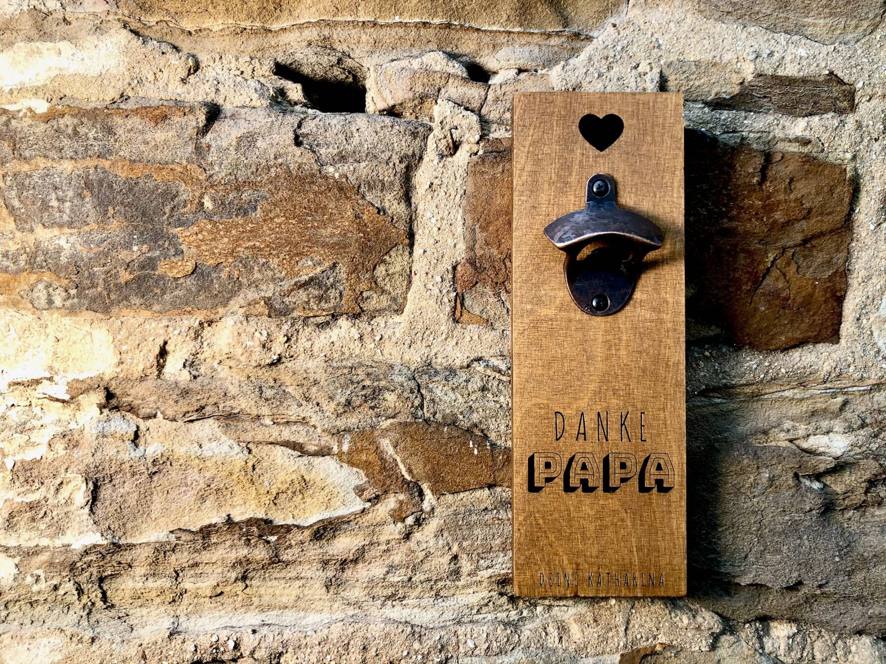 Vatertag Personalisierter Wand-Flaschenöffner “Danke Papa” aus Holz mit Supermagnet