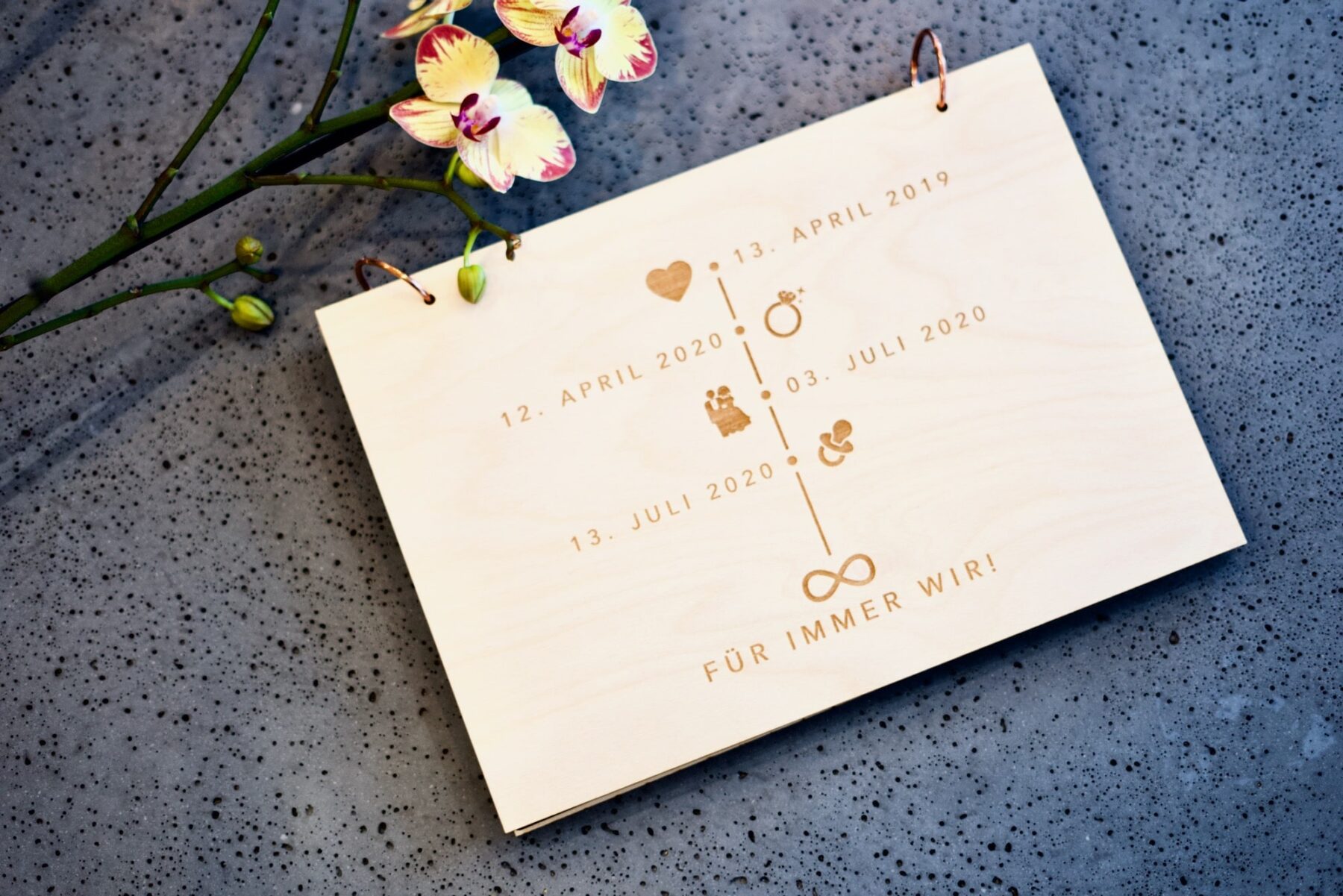 Gästebücher Edles Erinnerungsbuch / Gästebuch aus Holz zur Hochzeit, Geburt, Geburtstag, Weihnachten