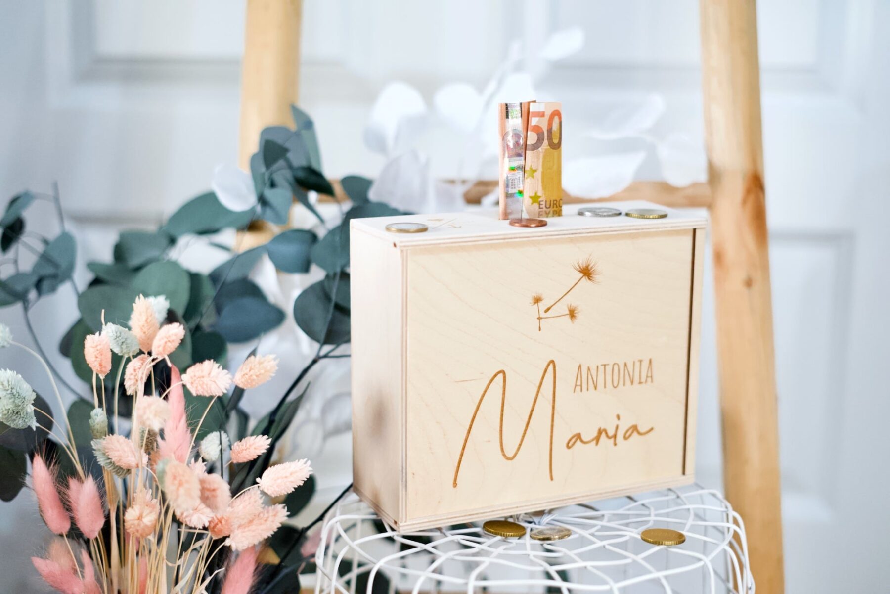 Spardosen für Kinder Lieblingskiste: Spardose aus Holz  für Kinder mit zwei Vornamen “Pusteblume”