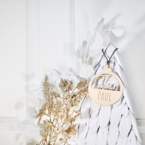 Weihnachten Weihnachtskugel für zwei Vornamen in Wunschfarbe – Christbaumkugel Christbaumschmuck Weihnachtsbaumkugel mit Makramee-Band