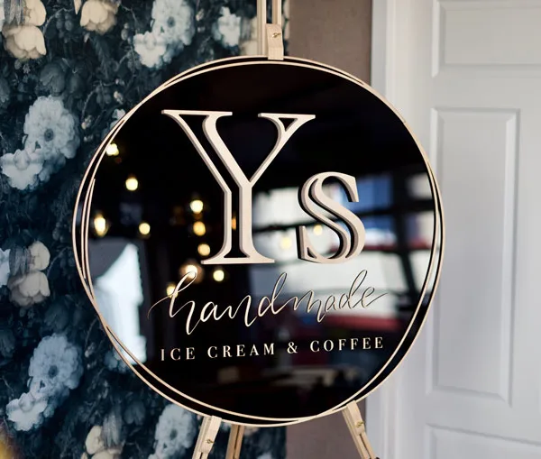 Firmenlogos Logo aus Holz | Firmenlogo oder Slogan | Acryl – Moos – Buchstaben, Zahlen & mehr