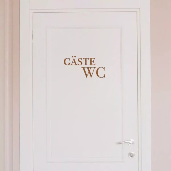 Sprüche aus Holz Gäste WC – Schriftzug aus Holz der Acrylglas zum Aufkleben in Wunschfarbe