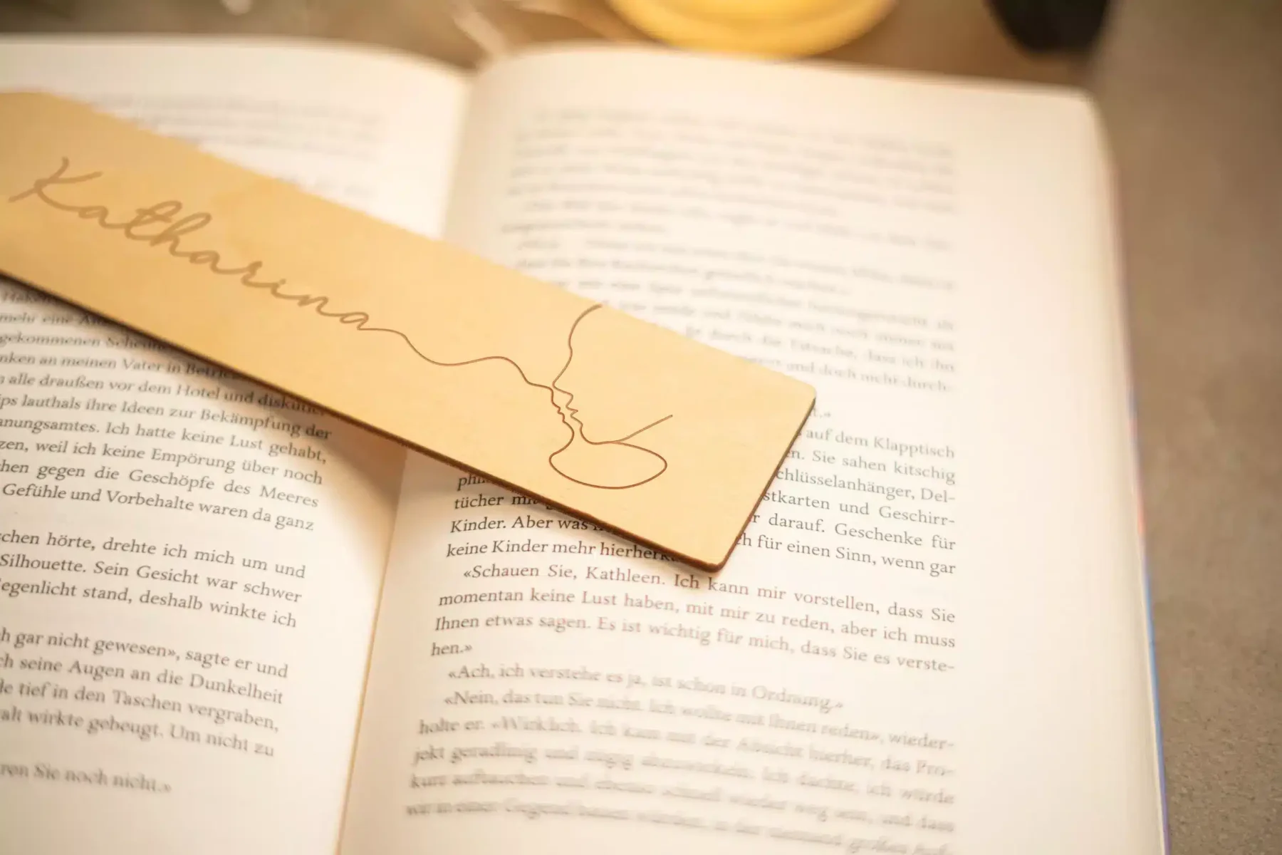 Lesezeichen Holz Personalisiertes Lesezeichen aus Holz mit Name im Single Line Design