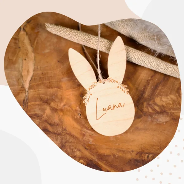 Ostern Osterhase mit Name – Personalisierter Anhänger zu Ostern  – Hase mit Name aus Holz