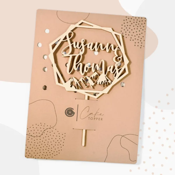 Cake Topper Grapefruit® personalisierter Cake Topper aus Holz mit individuellen Wunschnamen  Tortendekoration, Name, Geschenkidee, Vorname, Kuchendeko, Topper Kuchen, individuell (Hochzeit – Bergliebe)