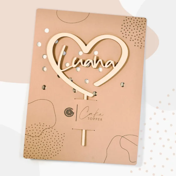 Cake Topper Grapefruit® personalisierter Cake Topper aus Holz mit individuellen Wunschnamen  Tortenaufsatz, Name, Geschenkidee, Vorname, Kuchendeko, Topper Kuchen, individuell (Geburtstag/Einschulung – Herz)