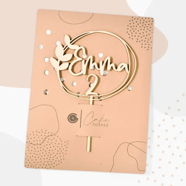 Cake Topper Grapefruit® personalisierter Cake Topper aus Holz mit individuellen Wunschnamen  Name, Geschenkidee, Vorname, Kuchendeko, Topper Kuchen, individuell (Geburtstag – Blätter/Script)
