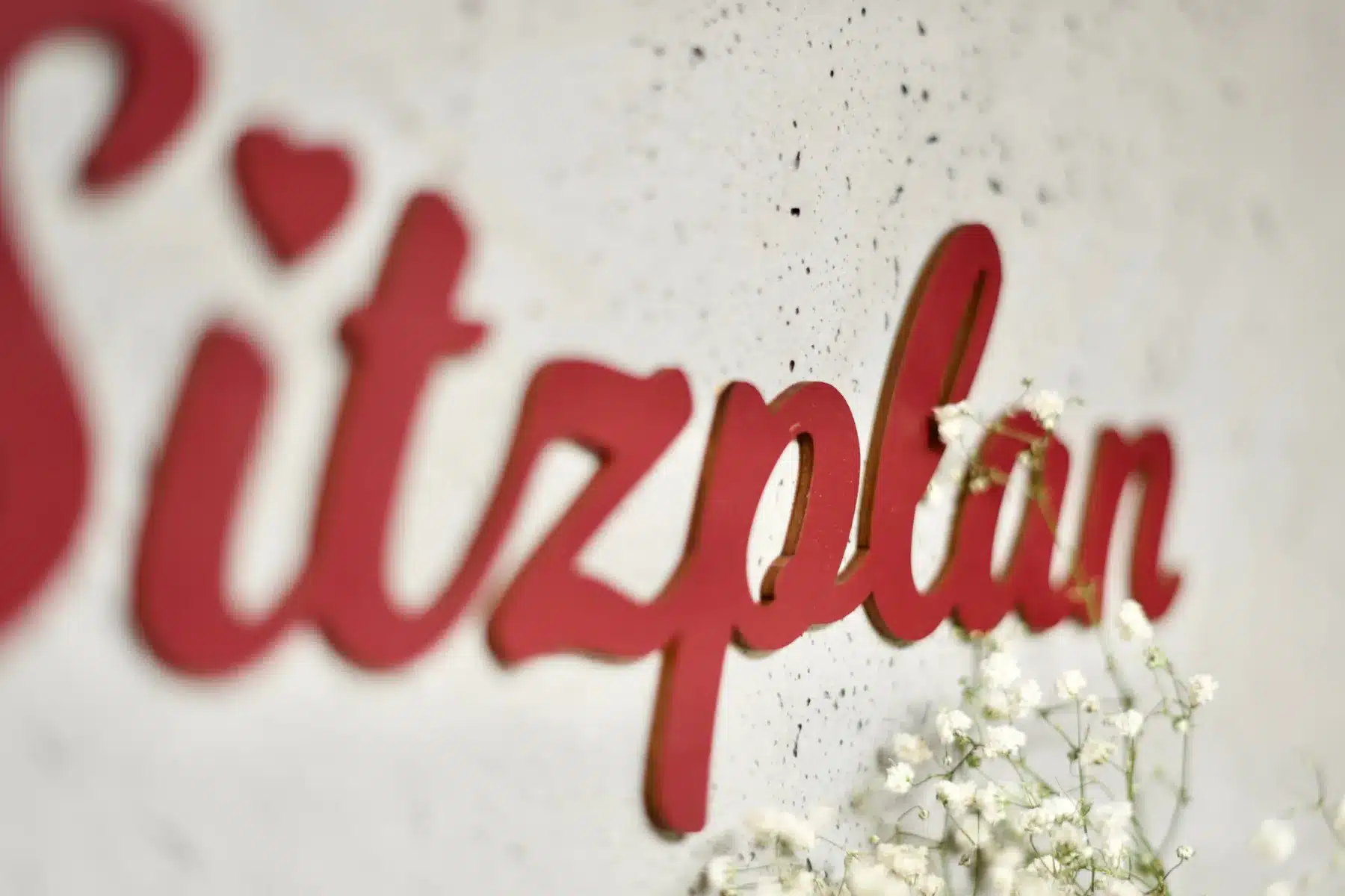 Hochzeitsdeko Individueller Hochzeitsschriftzug – Gestaltbar in Farbe und Material