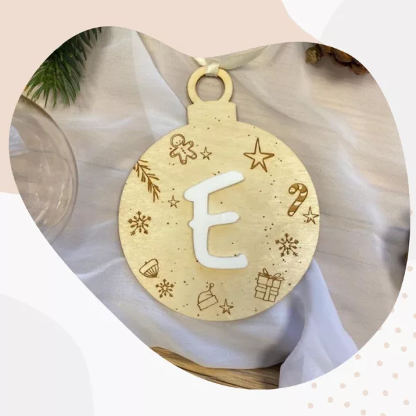 Feiertage Personalisierte 3D-Weihnachtskugel aus Holz mit Acryl – Weihnachtsschmuck – Christbaumschmuck – Weihnachtsanhänger